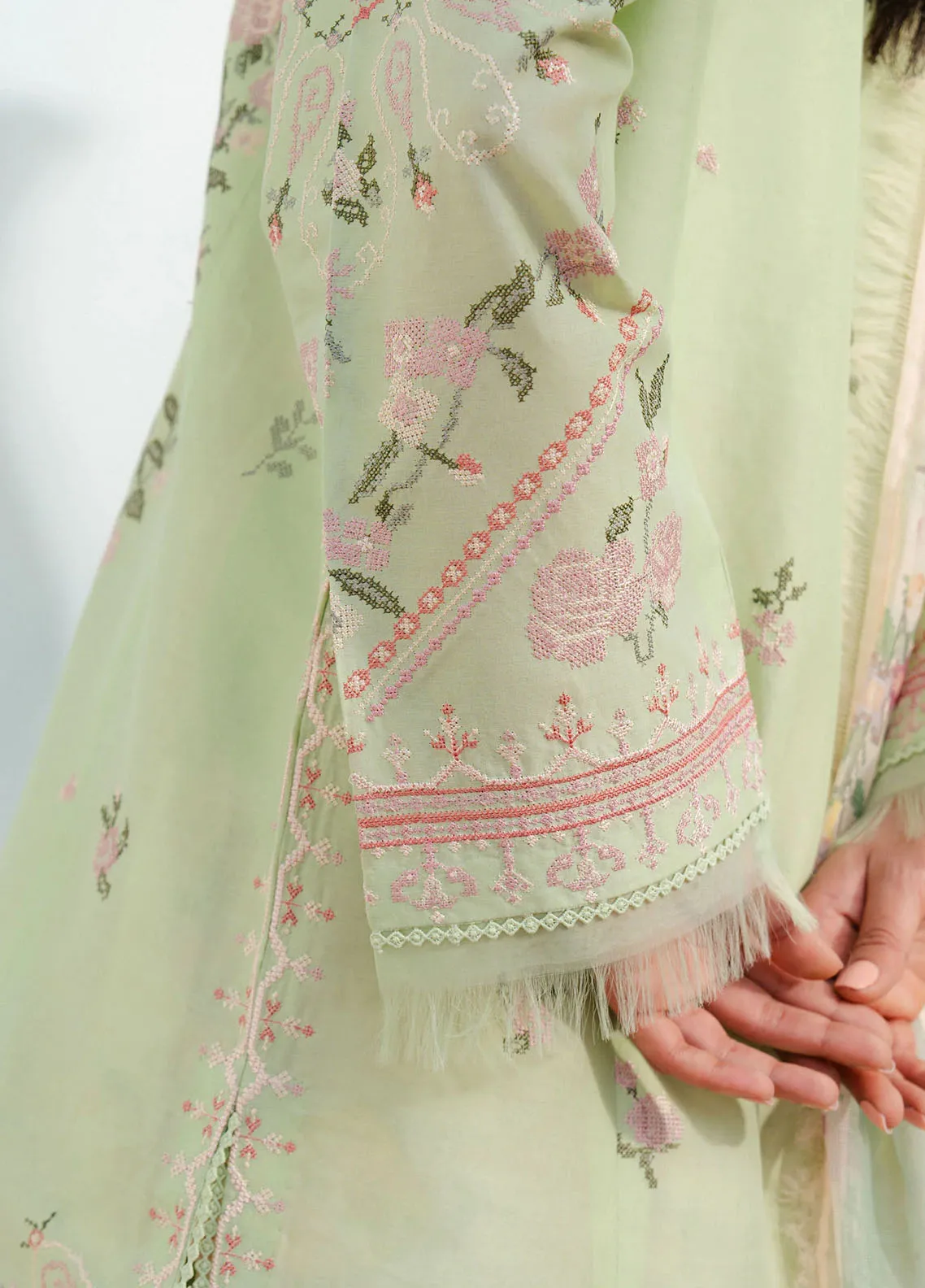 coco-by-zara-shahjahan-embroidered-lawn-suits-unstitched-3-piece-czs25l-d2a-serene-summer-collection_4.webp
