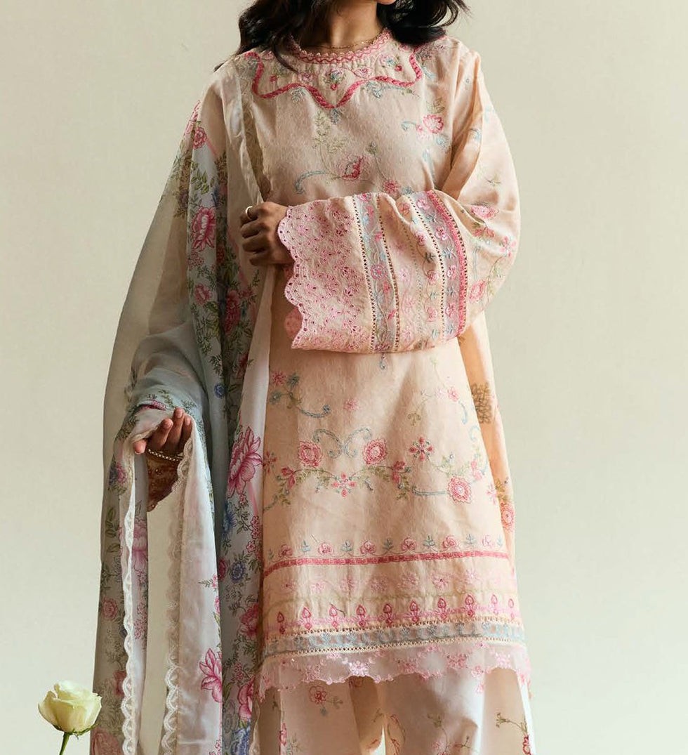 coco-by-zara-shah-jahan-embroidered-lawn-suits-unstitched-3-piece-czs25ee-d-07-lumen-summer-collection_1_490x@2x.prog_.jpg