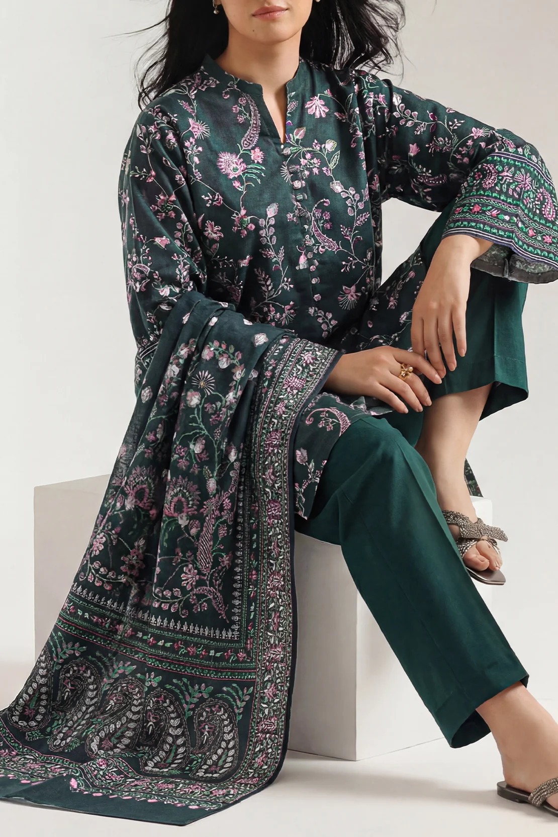 SAYA Printed Lawn 3-Piece U01-25711-04A. - Image 3