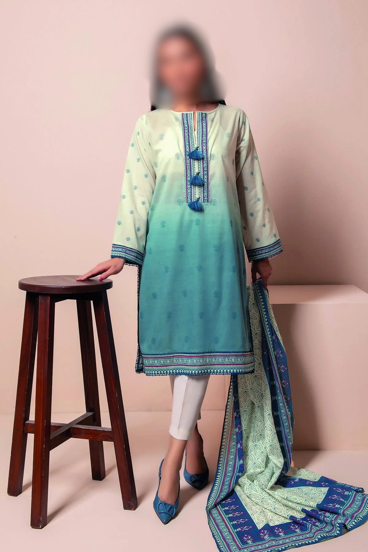 Khaadi Blue Spring Summer 2022 - Image 2